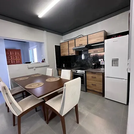 Dionisia Sunshine View House With Gym דירה קפלוס