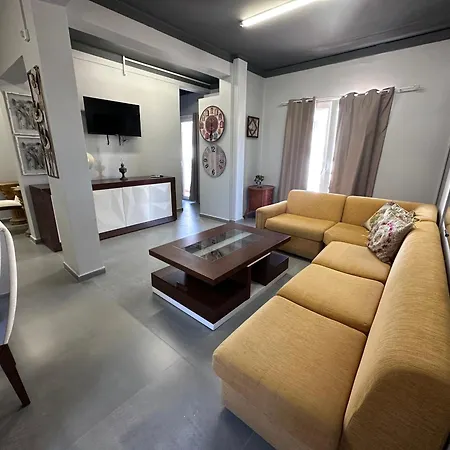 Dionisia Sunshine View House With Gym קפלוס