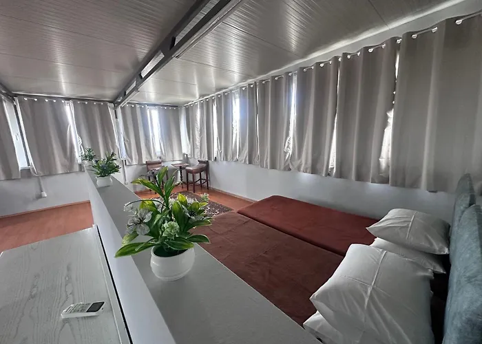 Dionisia Sunshine View House With Gym *