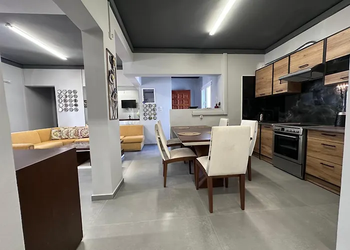 Dionisia Sunshine View House With Gym *